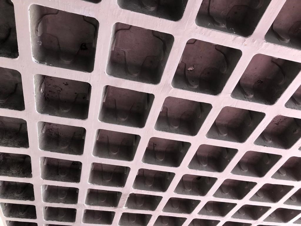 نمای زیر سقف وافل